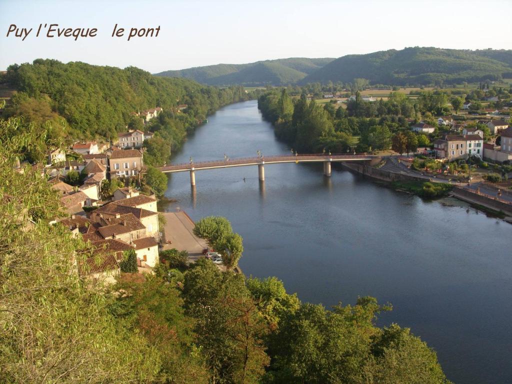 Hotel Bellevue Puy-l'Eveque Luaran gambar